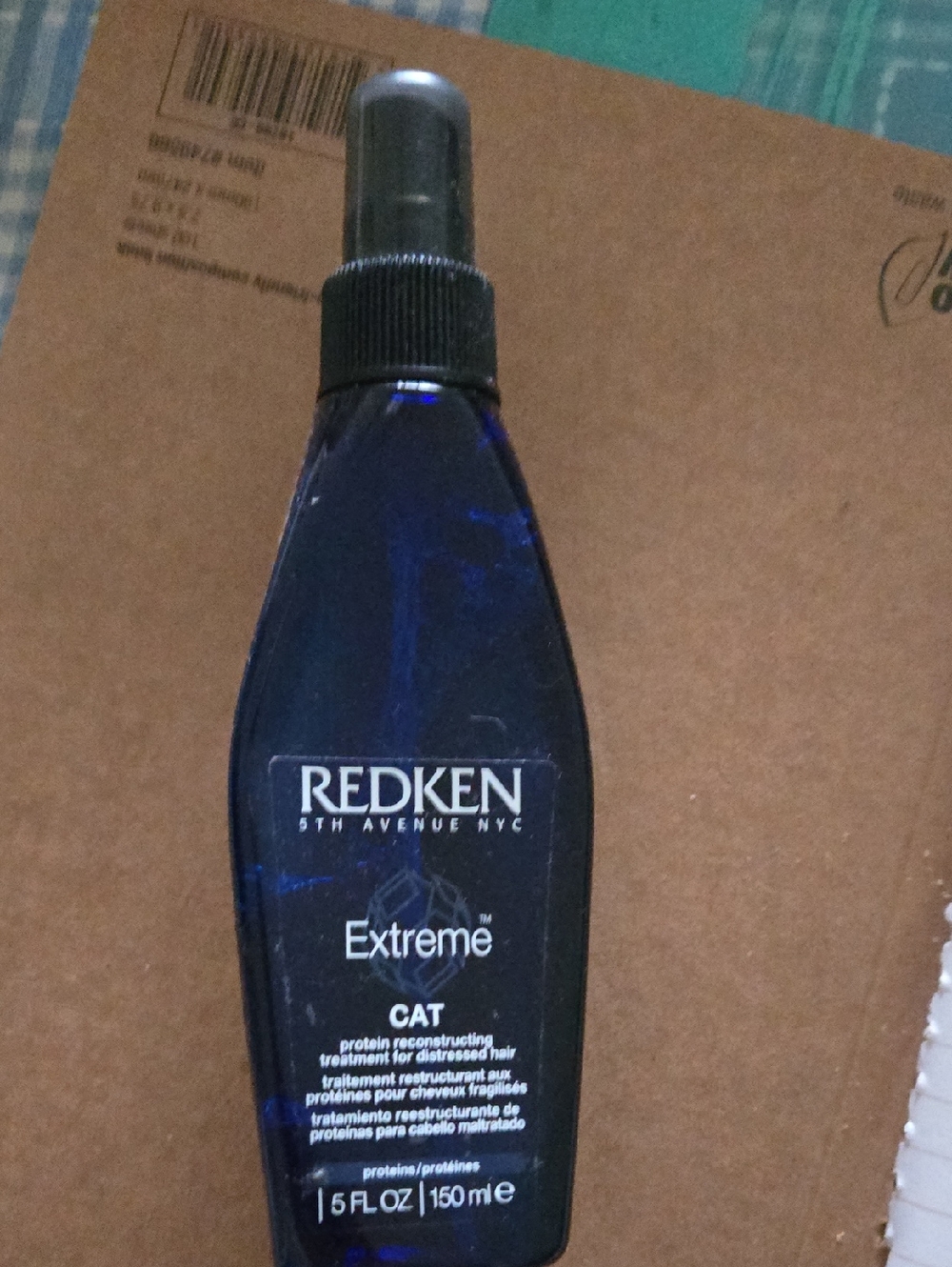 Redken Extreme CAT Reconstructing Spray Bottle - Deep Blue
